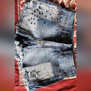 Women's ripped jean shorts